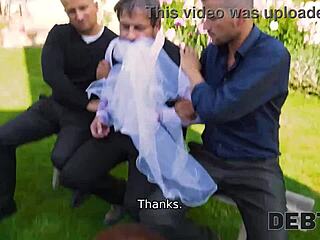 デット4Kで花嫁がギャングボスに売られ、野外で激しく突かれる！