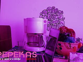 Vivi Guedez calls technician for PC repair, but he cheats with her big tits and anal?