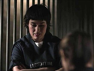 Hey, check Ariel X and Olive Glass sucking hard! 😍