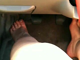 Curvymetalhead Feels Foot Fetish Thrills While Driving