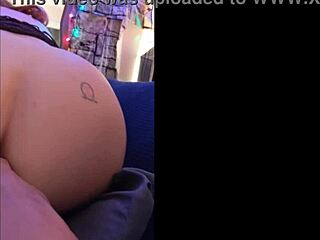 Steffi Brown's teasing pussy dance