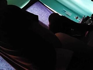 Fucking my young 18+ girlfriend in a hidden spot. 😏