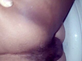 Fucking Pussy Wet and Delicious