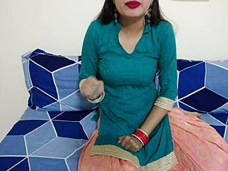 Mature lesbian licking out schoolgirl beauty in uniform