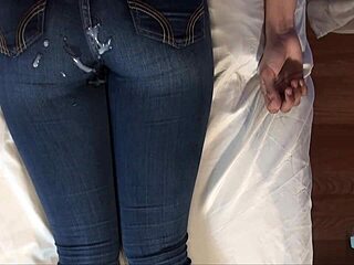 เคยสงสัยมั้ยว่ากางเกงยีนส์รู้สึกยังไงตอนนวดตูดมุมมอง POV สุดเสียว