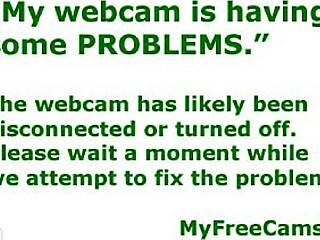 Alexa l0ve and her sister have a casual webcam conversation together