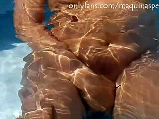 Masturbating in the pool with big cock and bondage 😈