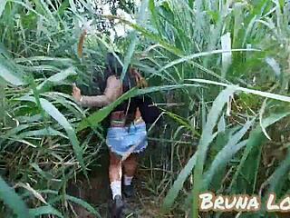 Bruna Lopes embarks on a thrilling train adventure! Anal fun awaits?