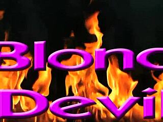 Lisa Aranha performs on the stairs