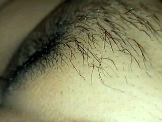 Hey, min mands ven knullede min røv mens jeg hvilede!