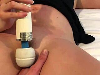 Sexy homemade slut masturbates to orgasm with hitachi under maledom control