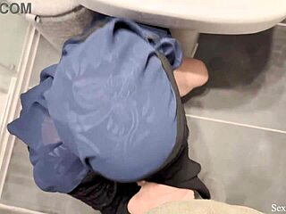 Wow! Tunisian girlfriend gives a fast, sloppy blowjob