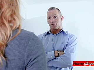 شقراء لوسي تغوي أبوها بالنيك الخام في كسها الضيق بحماس