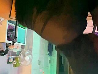 Tattooed girl in lingerie delivers emotional blowjob