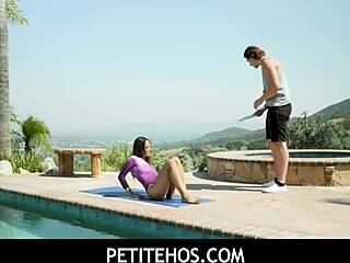 Tiny Babe Alexia Anders Gets Fucked Missionary After Hot Blowjob