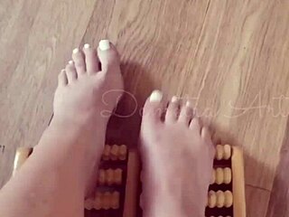 Want a massage on your little feet?