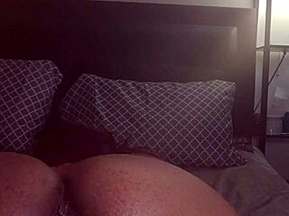 Dea fucks ass and pussy with dildo!