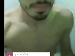 Live blowjob session unfolds