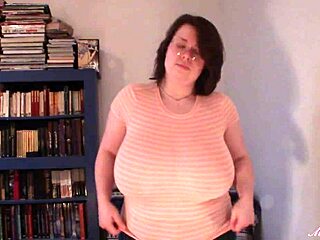 Do you see these huge boobs dropping?