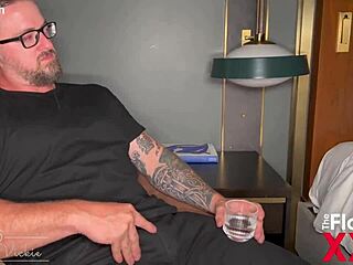 Hot Wife Vickie Tells Cucks to Just Watch 😉