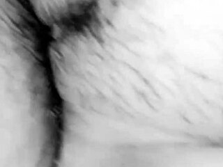 ella se da unos sentones ricos con polla grande