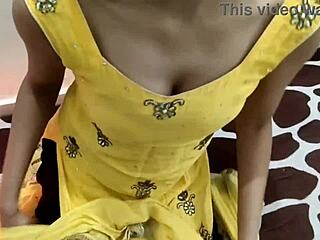 Sora vitregă indiană în acțiune fierbinte de joc de rol