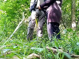 Fat milf flashes hairy pissing cunt to horny lover in park.