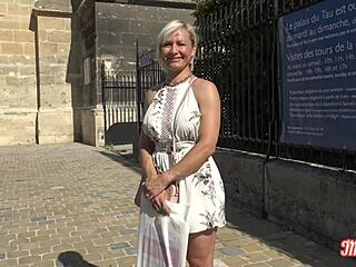 Kim Milf Wants Young Dick For Desires!