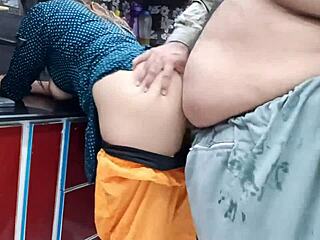 Desi housewife! Anal pounding in kitchen during cooking