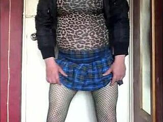 Bisexual Crossdresser Asks If Sexy Enough.