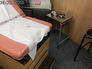 What does Scarlett Johnson consult on?