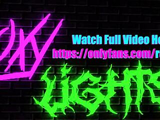 Look at that big ass egirl in lingerie!