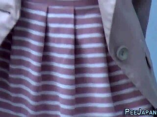 เฮ้ย ทำไมสลัดญี่ปุ่นตัวนี้ถึงฉี่ข้างนอกแบบสาธารณะ?