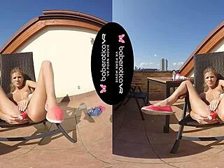 I'm masturabting with toys in vr