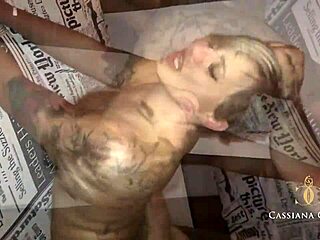 I got naked on the beach and called a guy's attention, he came to my bed and fucked me until cumming in my mouth