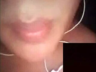 This sexy woman is performing live on her webcam. Everyone can see her hot moves.