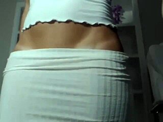 Vworld Close-Up Webcam Session