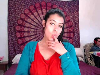 i flash my natural tits while stepbro works, feeling so sensual.