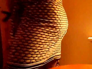 british booty bitch feels the twerking thicc domination