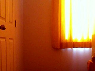 my body mov in this amateur scene