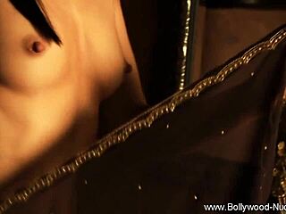 エキゾチックな黒髪美女が脱衣ダンスで誘惑