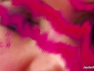 Watch Jayden Jaymes masturbate her wet pussy and big tits!