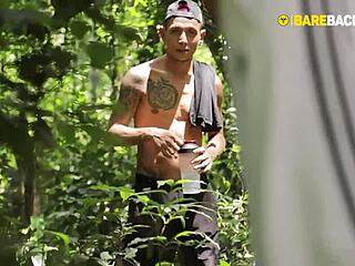 dotado fodendo safado no mato