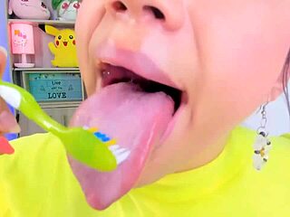 Lila Jordan brushes her teeth, but her tongue and saliva make it a fetish webcam show.