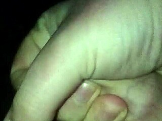 fatthocoo jerks off to cumshot