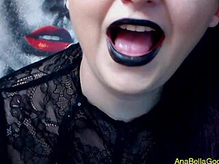 Garbage Giant Goddess Crush Fetish!