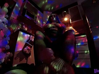 Juicy goth neighbor warms my dick with long oiled fetish legs for christmas.