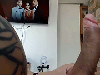 she sucked best friend's dick while gaming