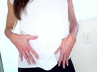 Wow! Watch This Teen 18+ Brunette Suck Her Toy in Homemade Solo Masturbation!