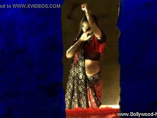 i'm in love with my indian lover, watch us undress